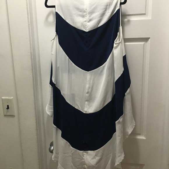 NWT! Dramatic high-low high-neck, striped top - Picture 3 of 6